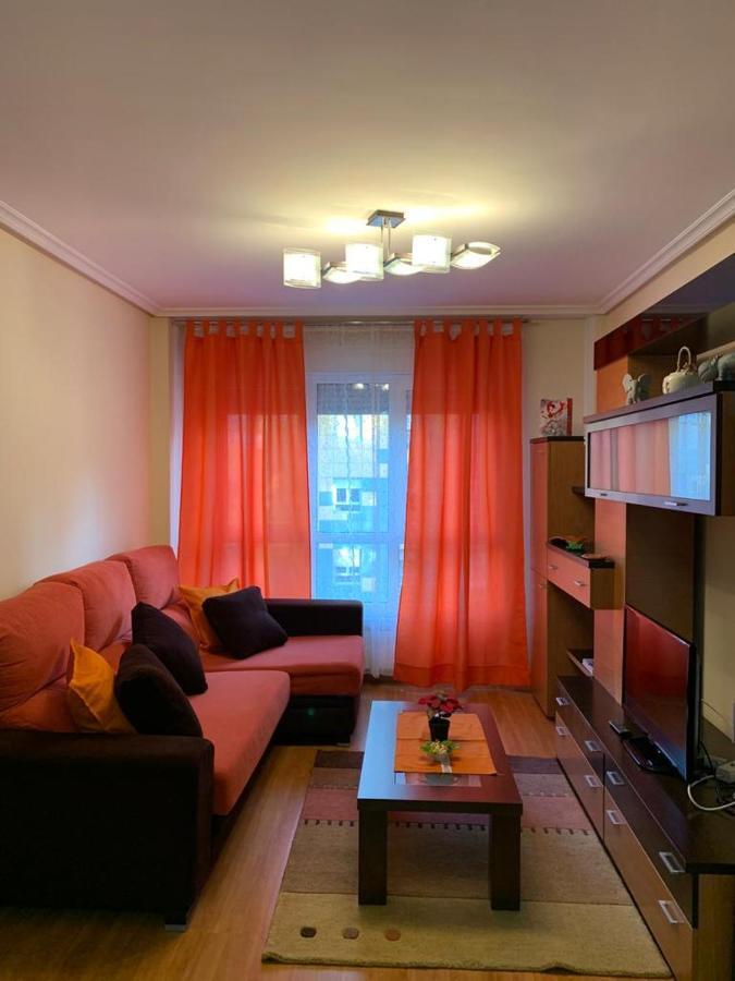 Apartamento Mota-2 Huca-Los Prados; Parking Y Wifi Gratis Oviedo Ngoại thất bức ảnh