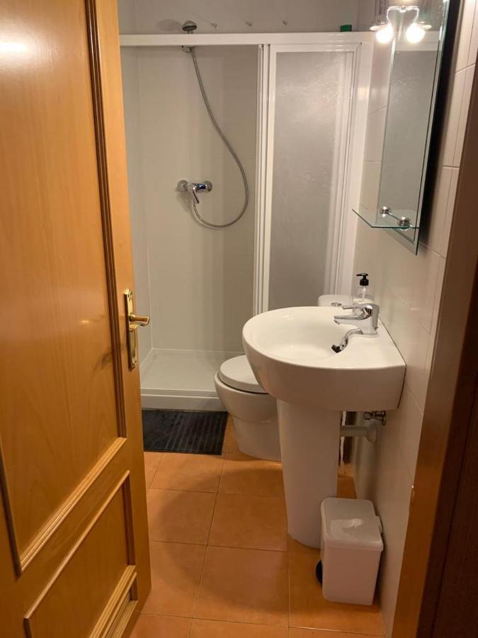 Apartamento Mota-2 Huca-Los Prados; Parking Y Wifi Gratis Oviedo Ngoại thất bức ảnh